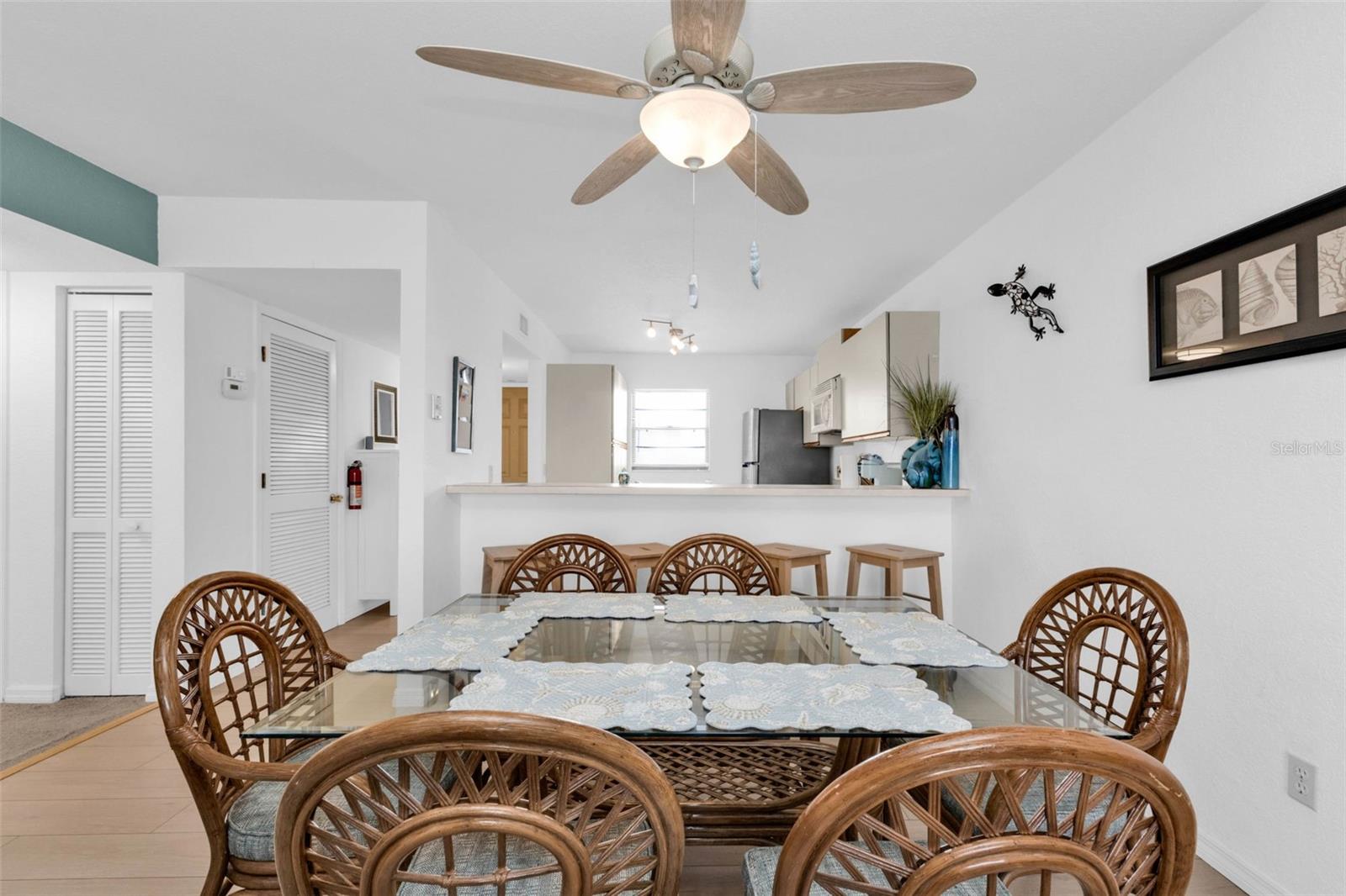 Image 7 of 31 For 175 Kings Highway 723