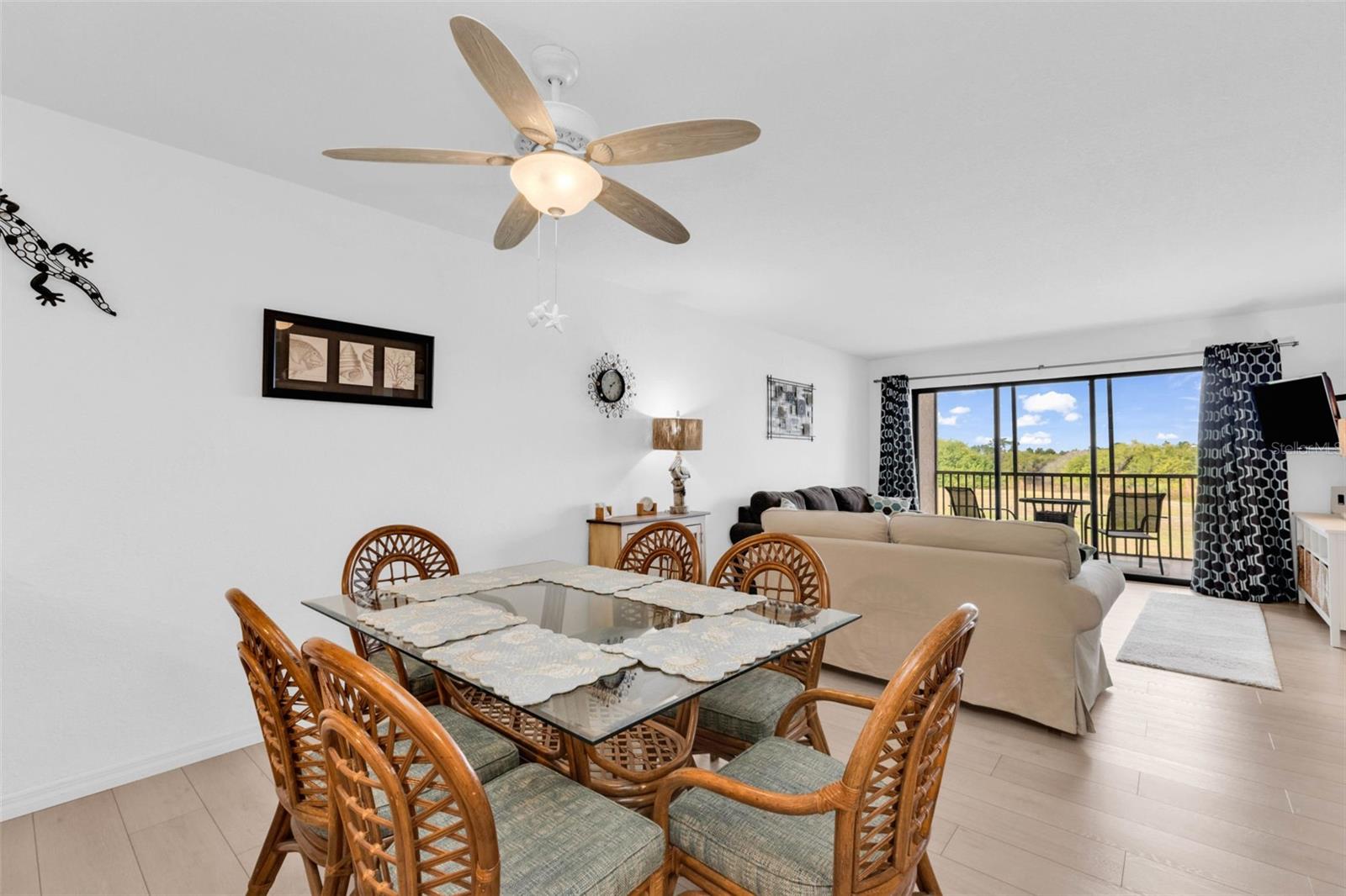 Image 8 of 31 For 175 Kings Highway 723