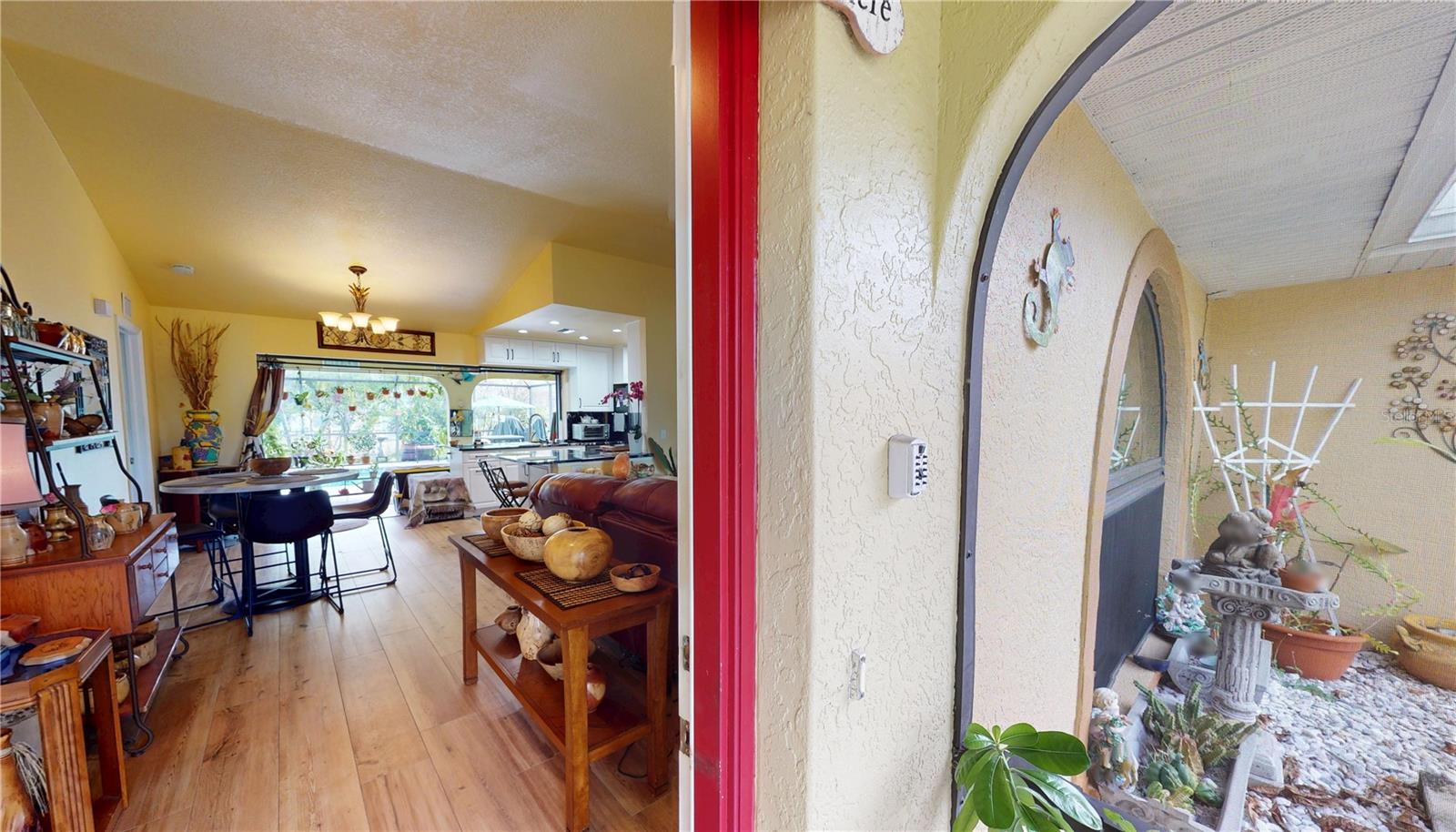 Image 4 of 32 For 4114 Collingswood Boulevard