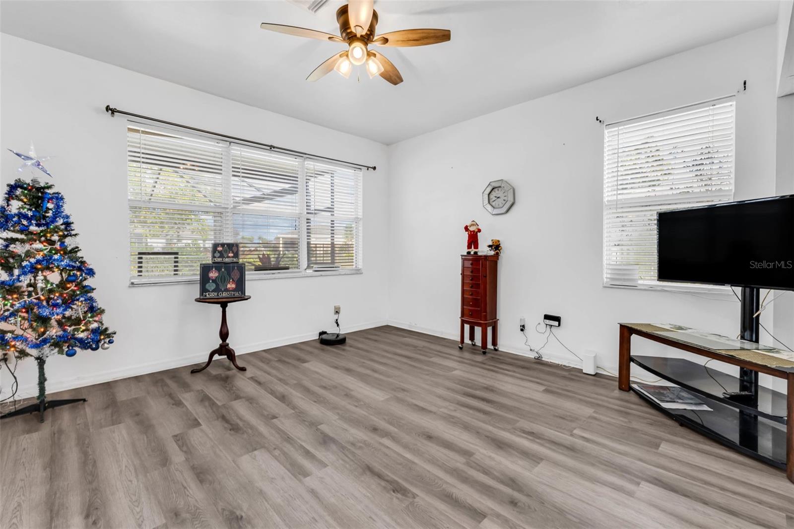 Image 10 of 49 For 25676 Prada Drive