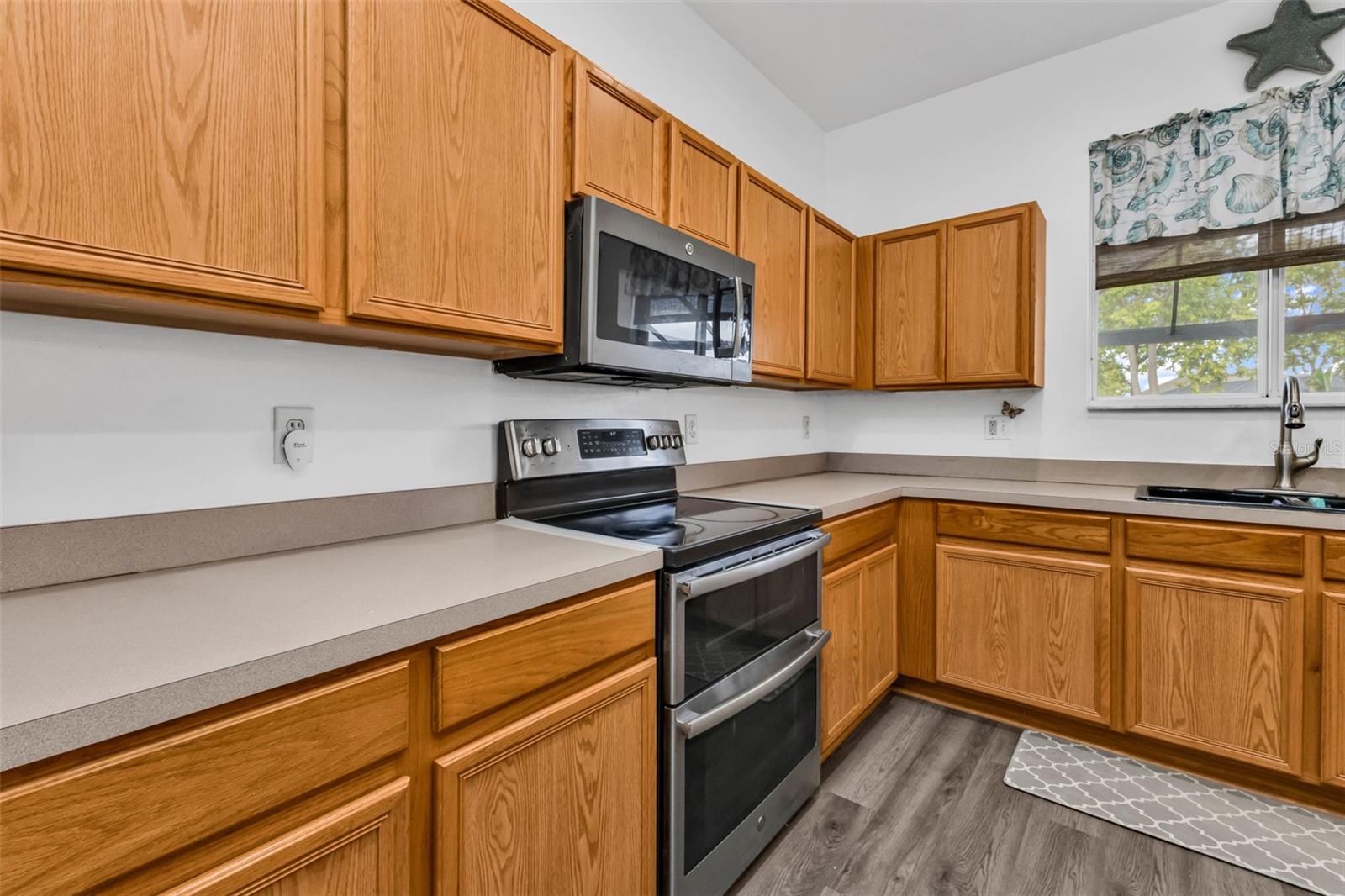 Image 17 of 49 For 25676 Prada Drive