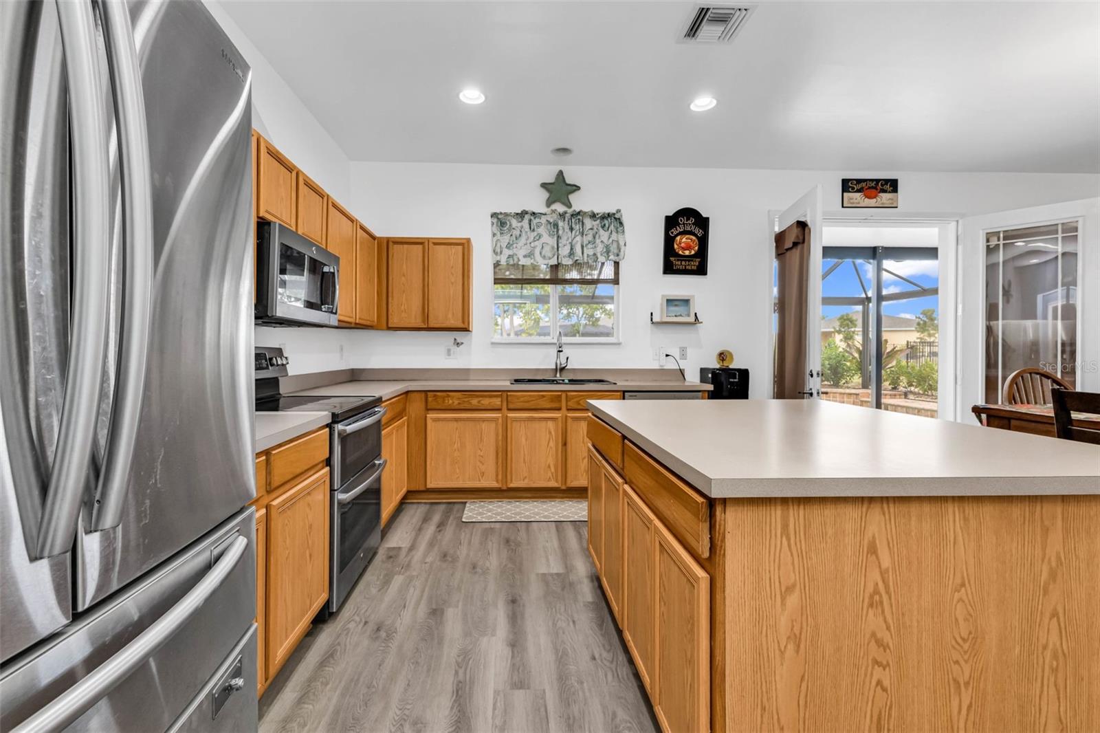 Image 18 of 49 For 25676 Prada Drive