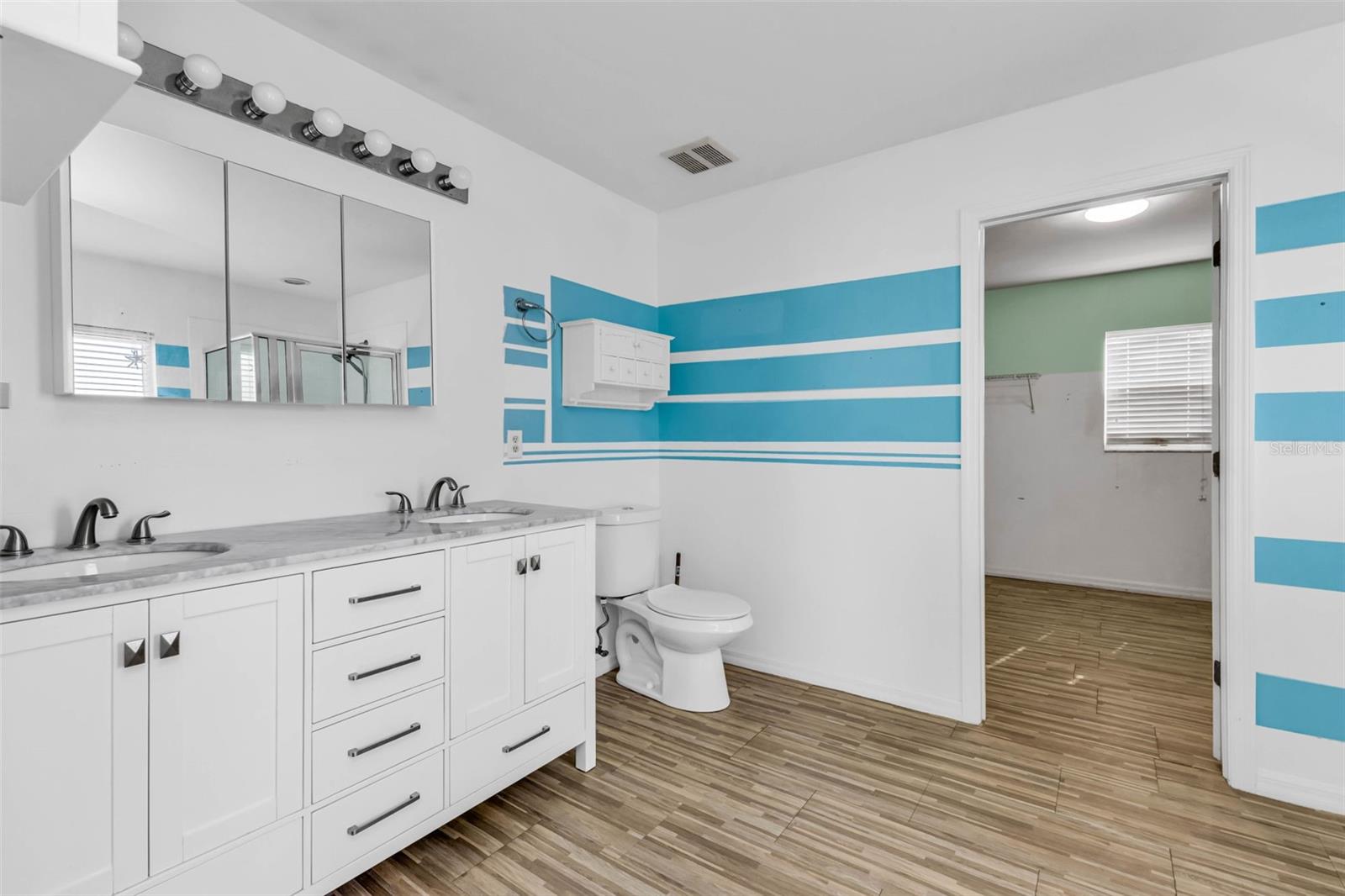 Image 24 of 49 For 25676 Prada Drive