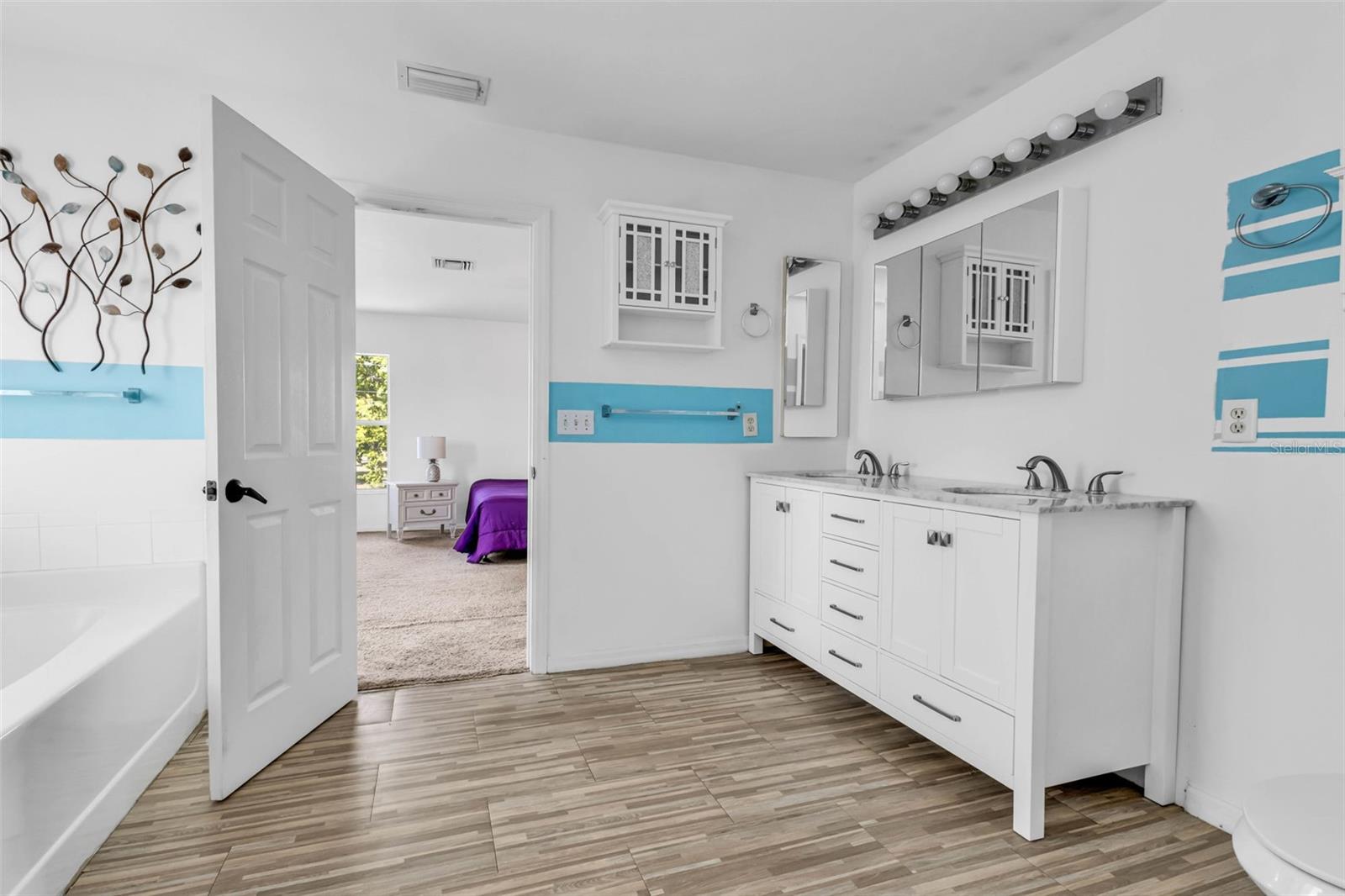 Image 27 of 49 For 25676 Prada Drive