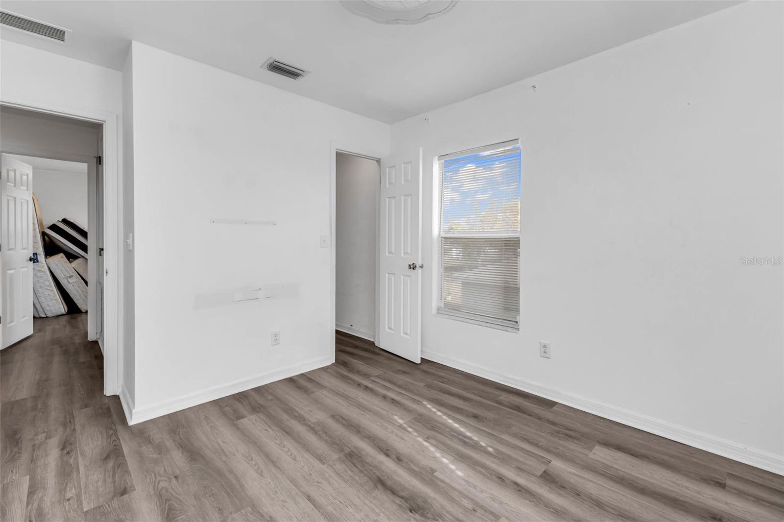 Image 31 of 49 For 25676 Prada Drive