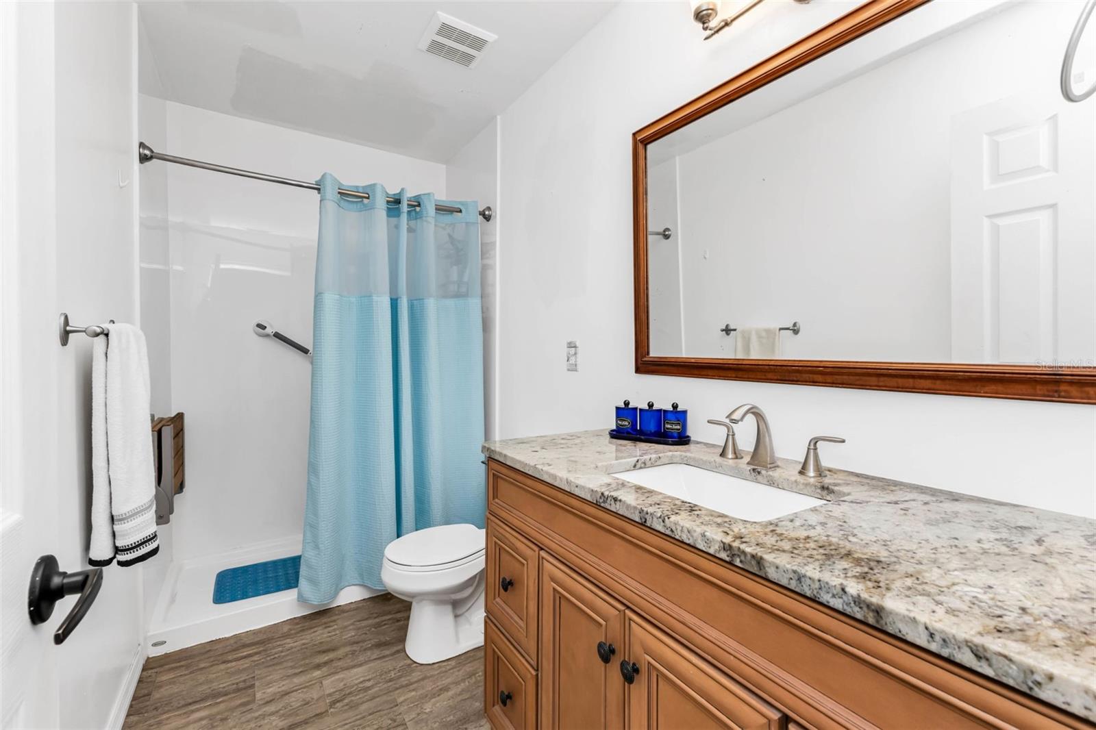 Image 33 of 49 For 25676 Prada Drive