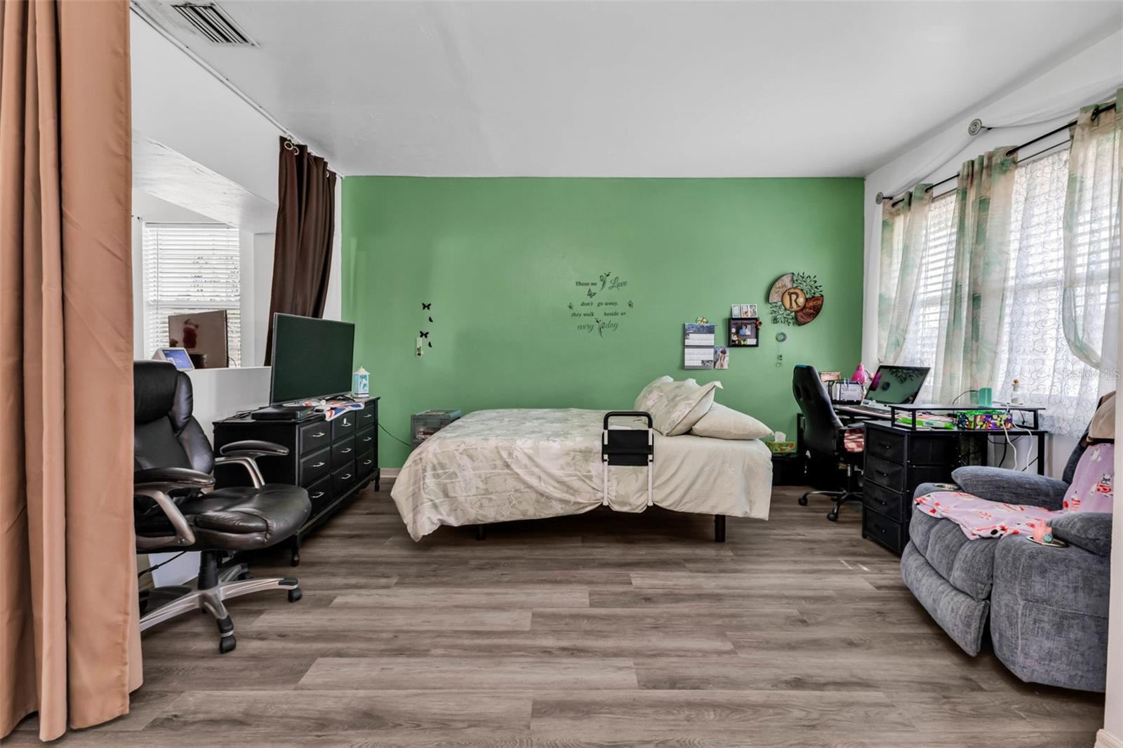 Image 7 of 49 For 25676 Prada Drive