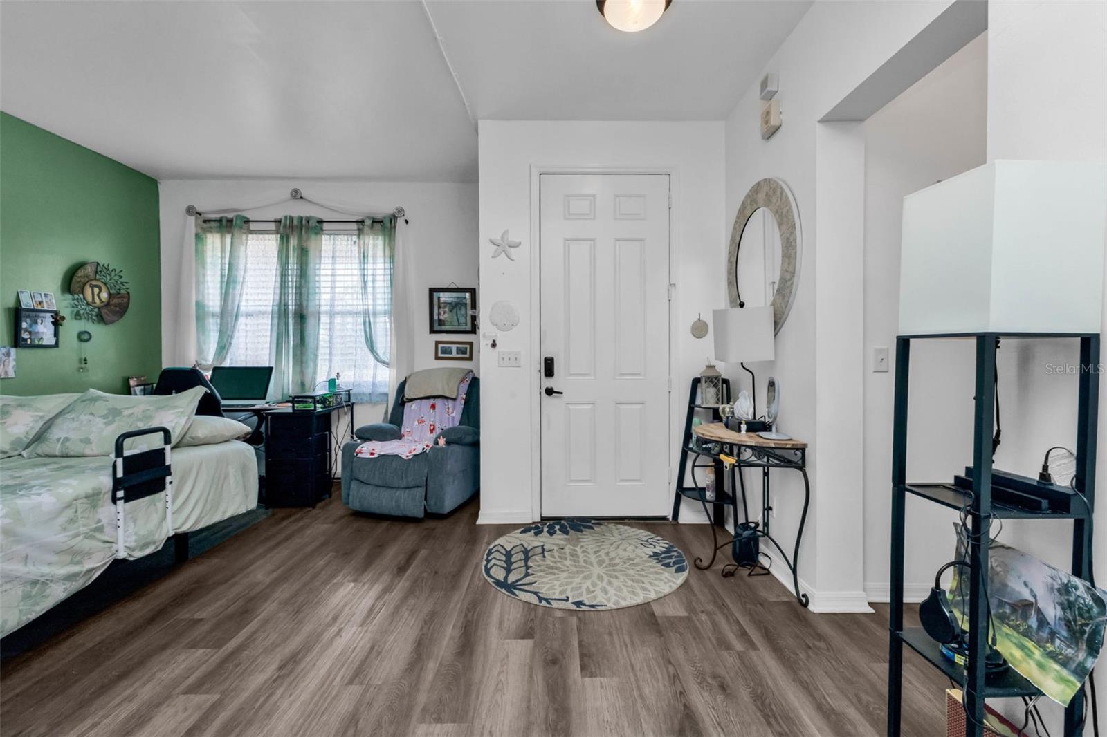 Image 8 of 49 For 25676 Prada Drive