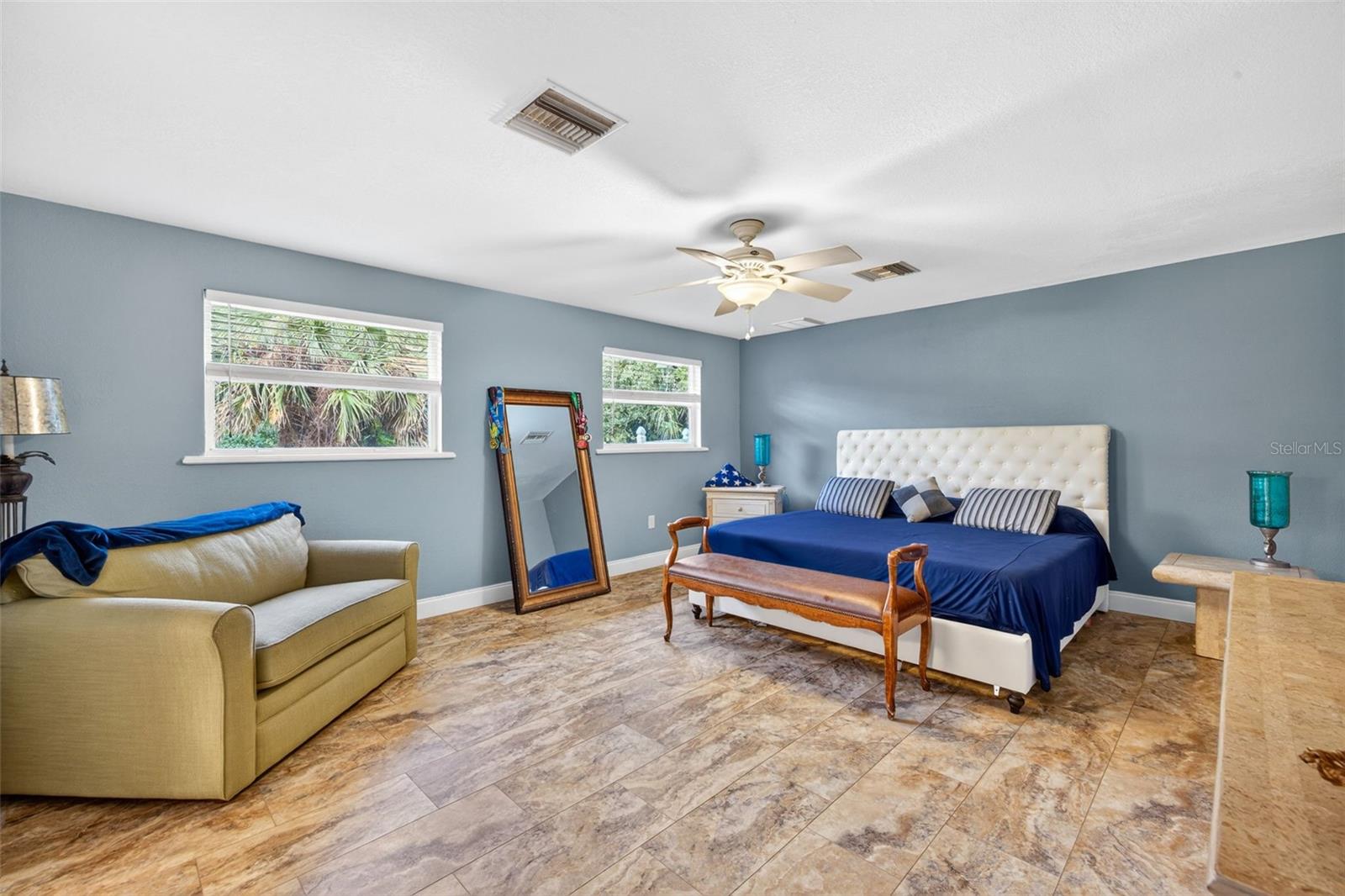 Image 12 of 30 For 119 Glenholm Avenue