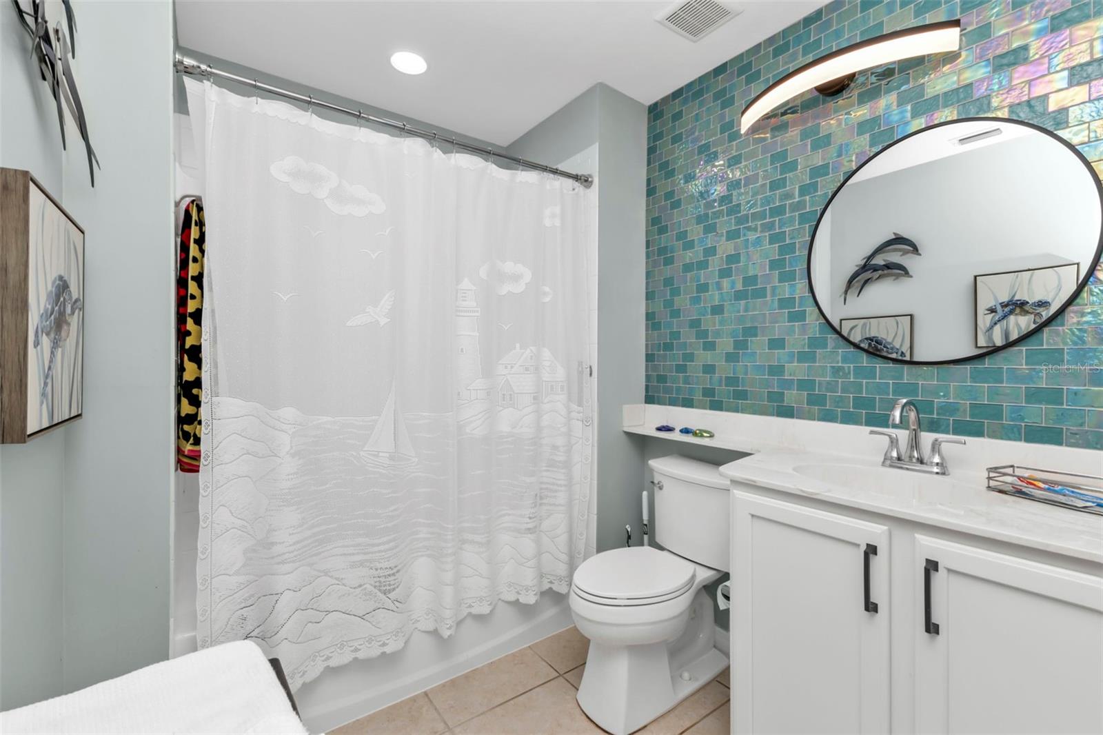 Image 29 of 49 For 900 Marion Avenue 1301