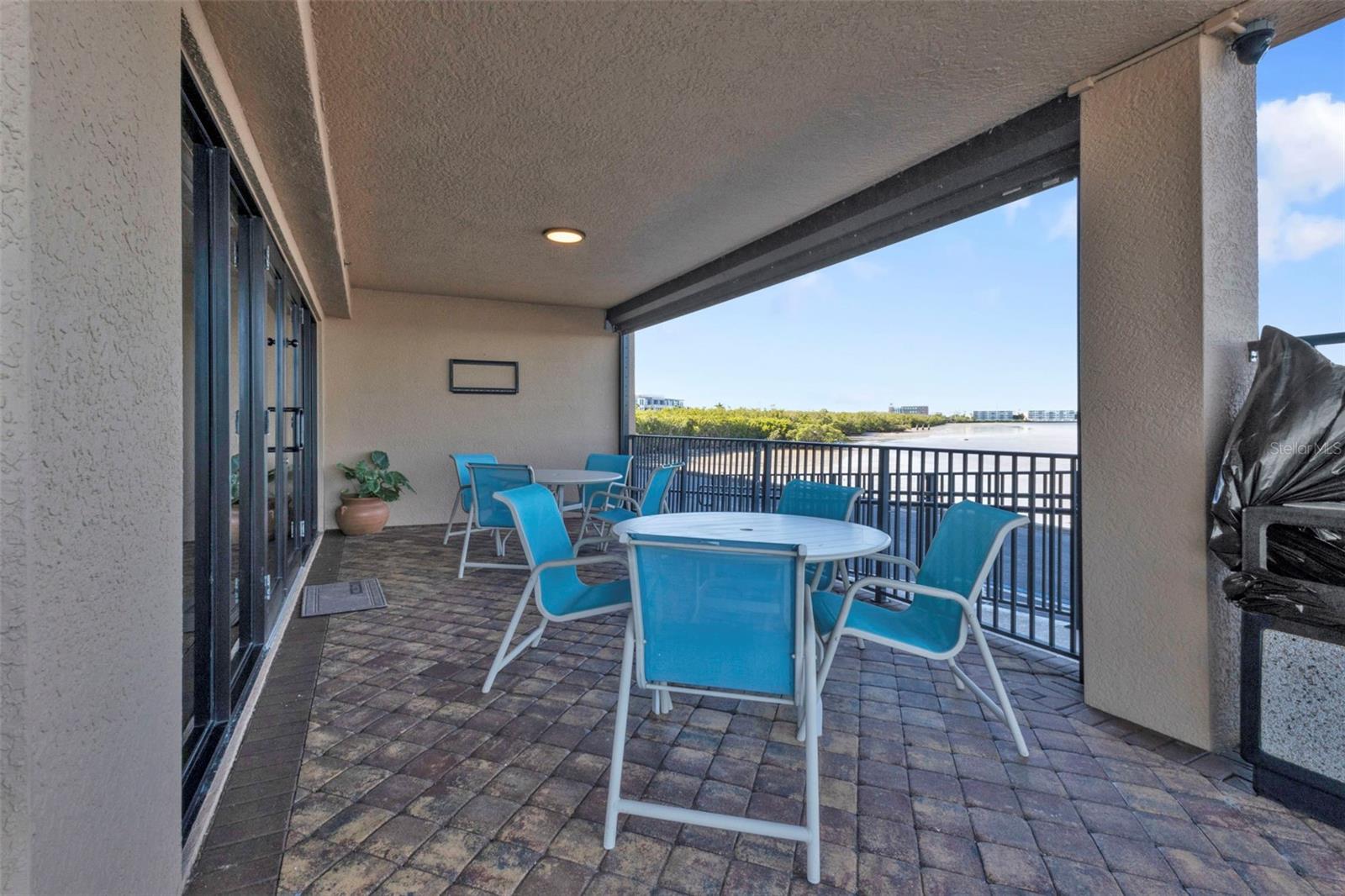 Image 46 of 49 For 900 Marion Avenue 1301