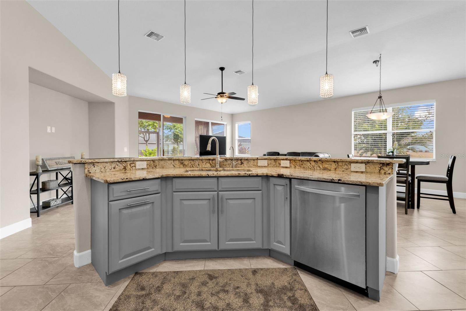 Image 16 of 43 For 25409 Durango Court