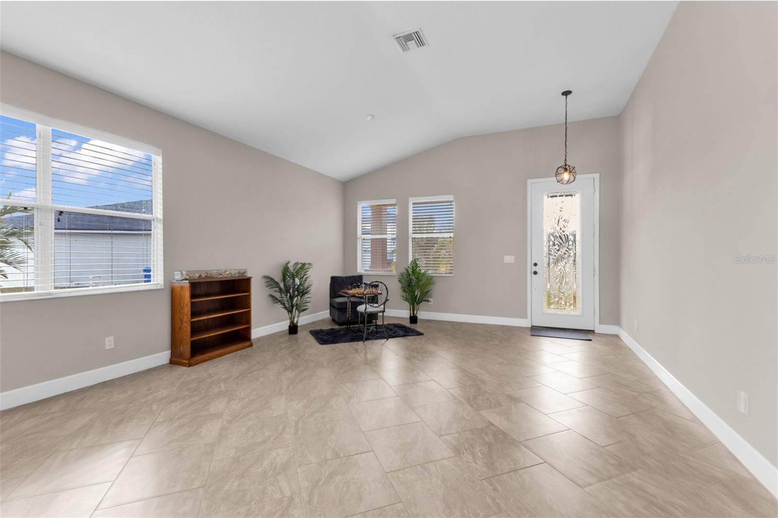 Image 4 of 43 For 25409 Durango Court