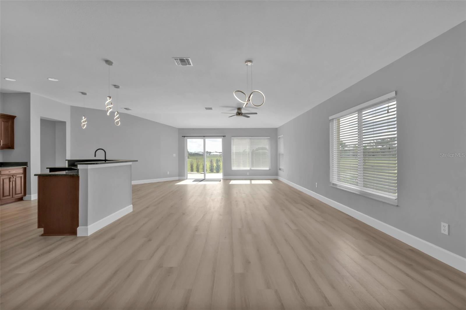 Image 11 of 65 For 17314 Cape Horn Boulevard