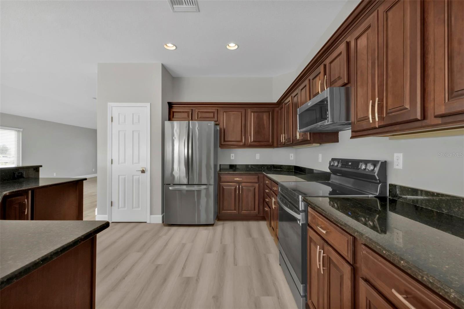 Image 15 of 65 For 17314 Cape Horn Boulevard