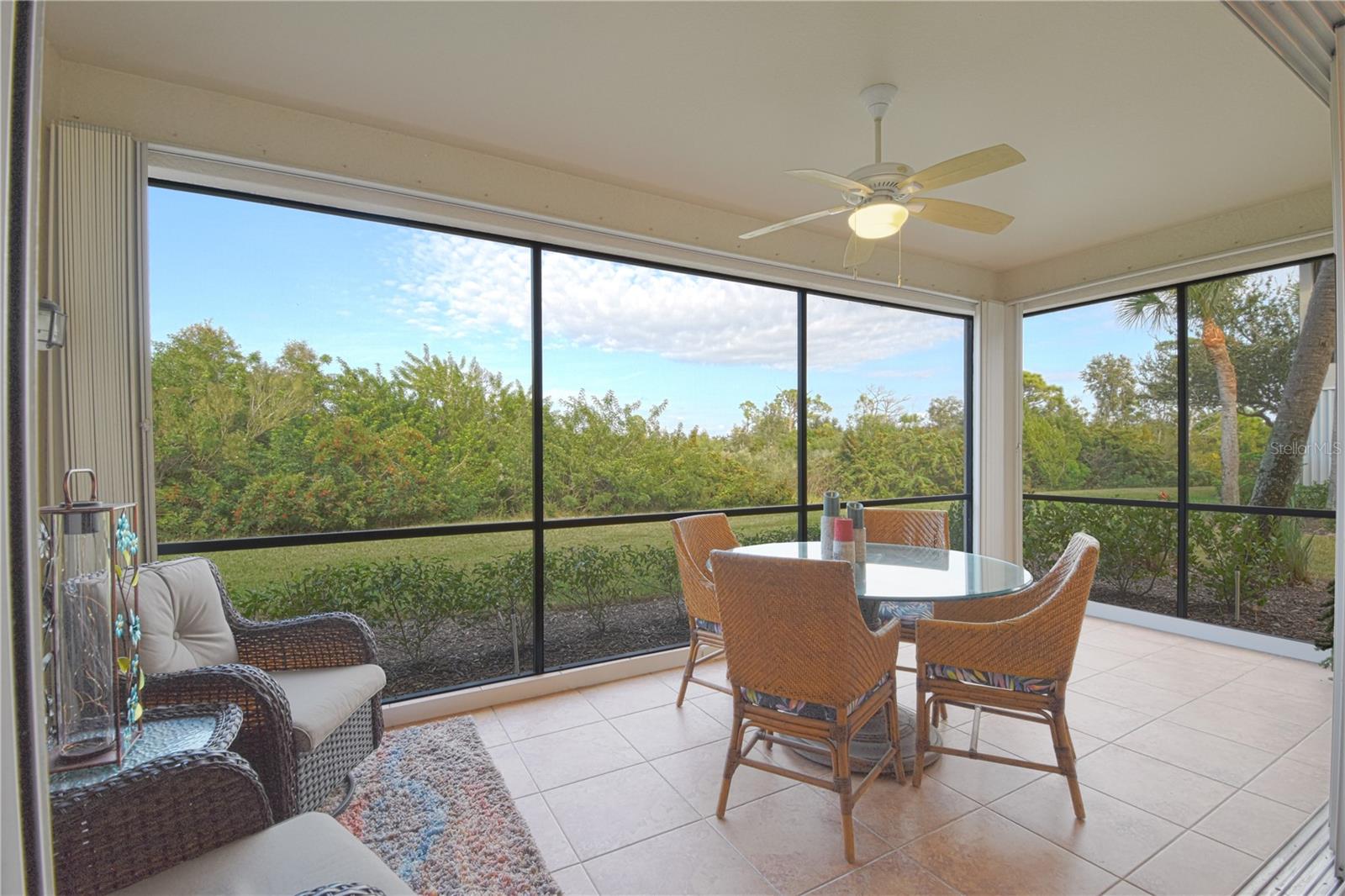 Image 25 of 38 For 4679 Club Drive 102