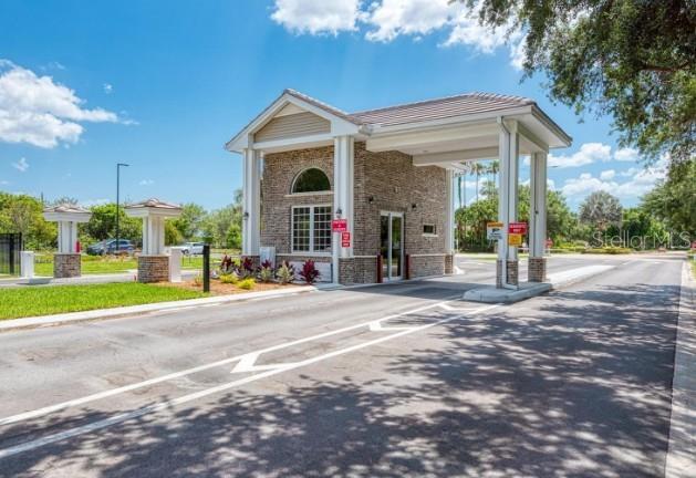 Image 27 of 38 For 4679 Club Drive 102