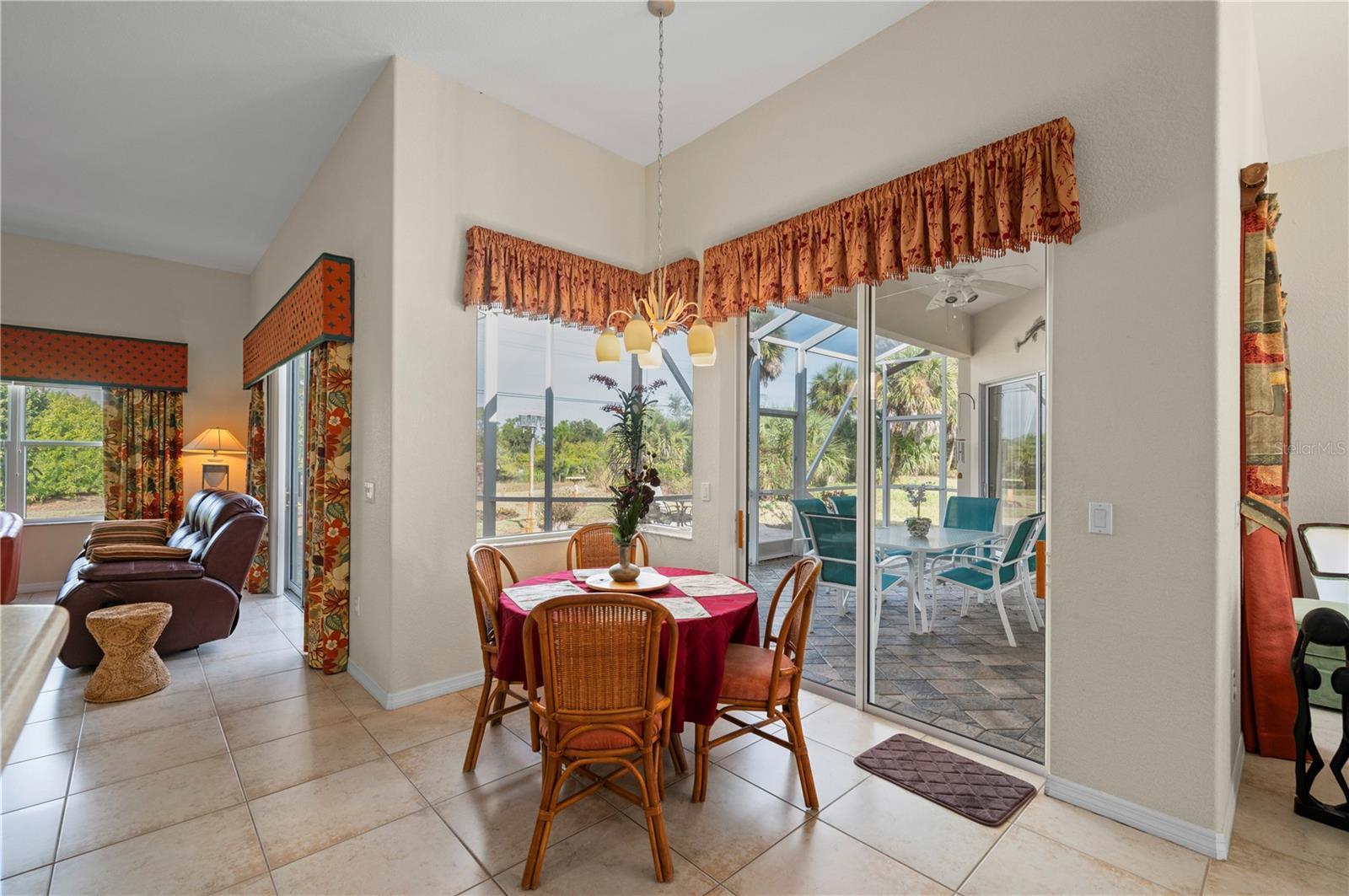 Image 14 of 59 For 411 Boundary Boulevard