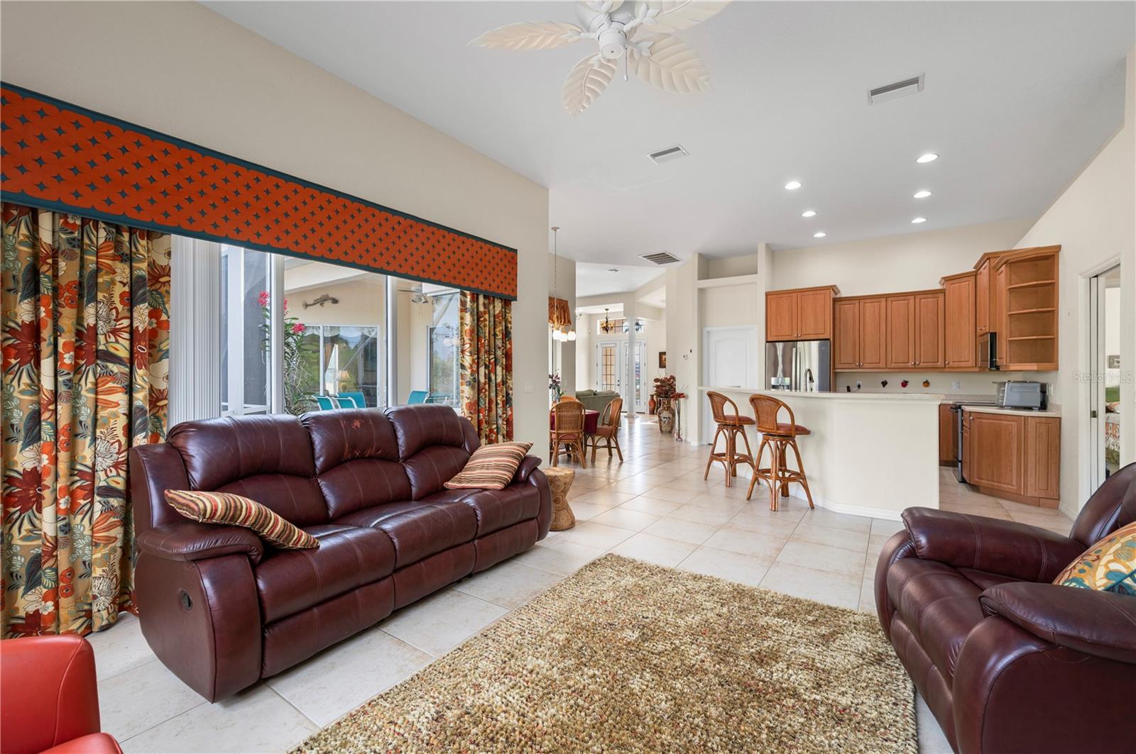 Image 23 of 59 For 411 Boundary Boulevard