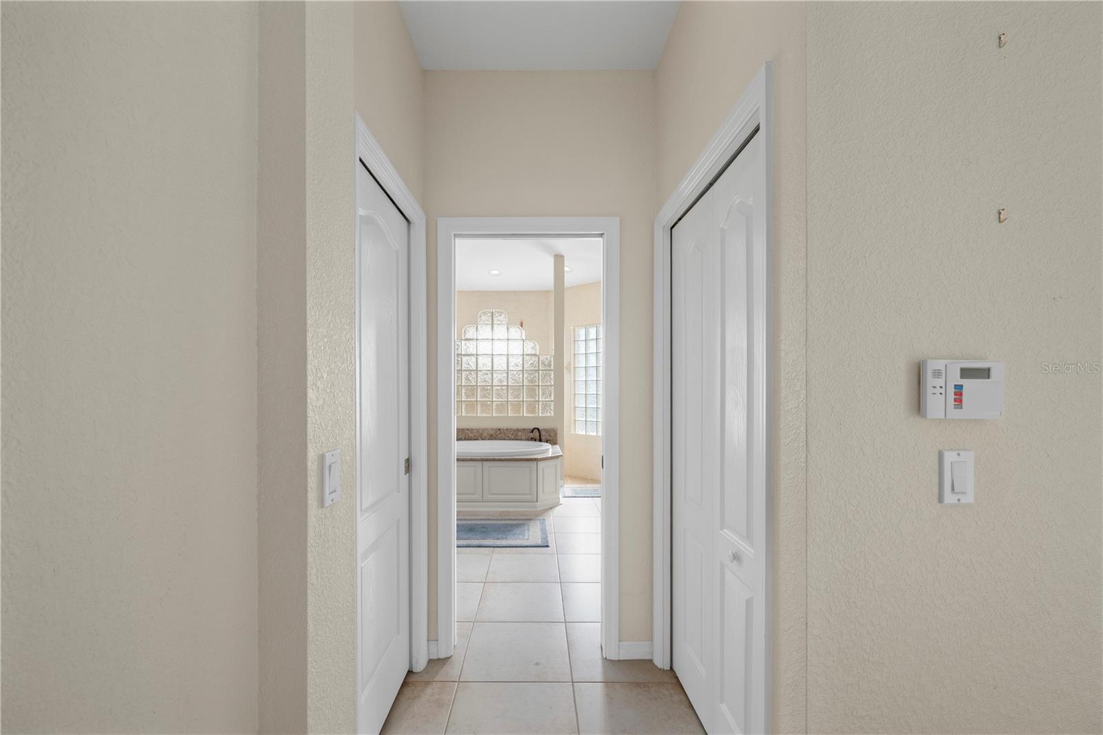 Image 27 of 59 For 411 Boundary Boulevard