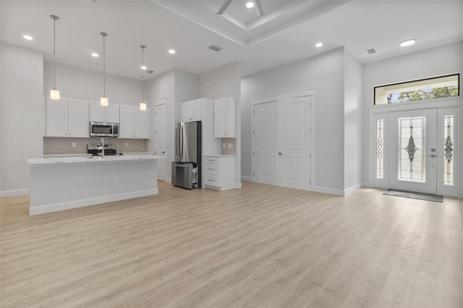 Image 11 of 49 For 2098 Manheim Avenue