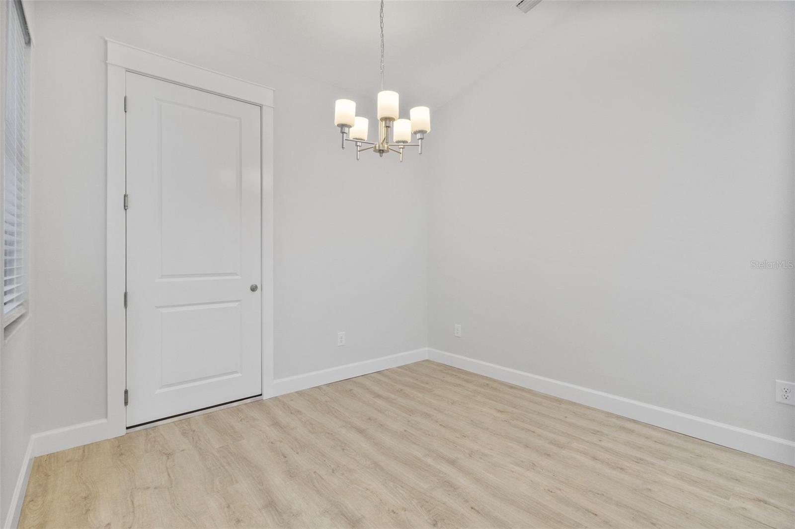 Image 12 of 49 For 2098 Manheim Avenue