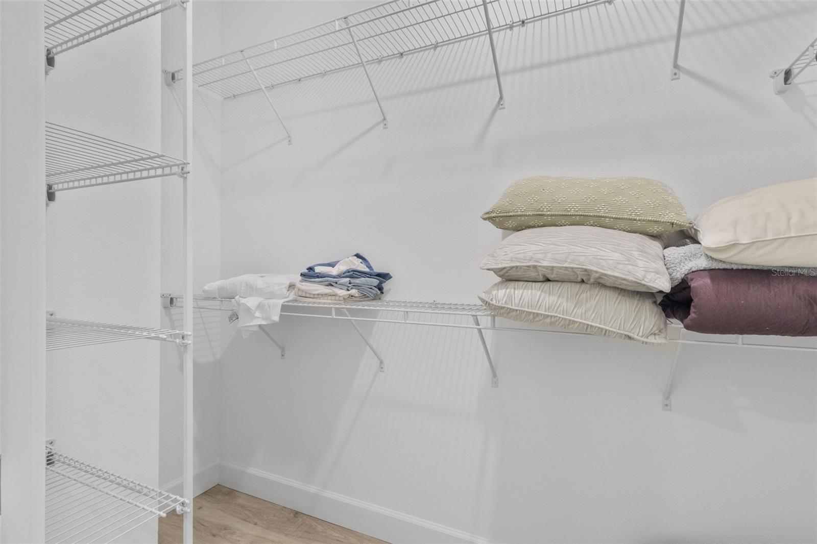 Image 23 of 49 For 2098 Manheim Avenue