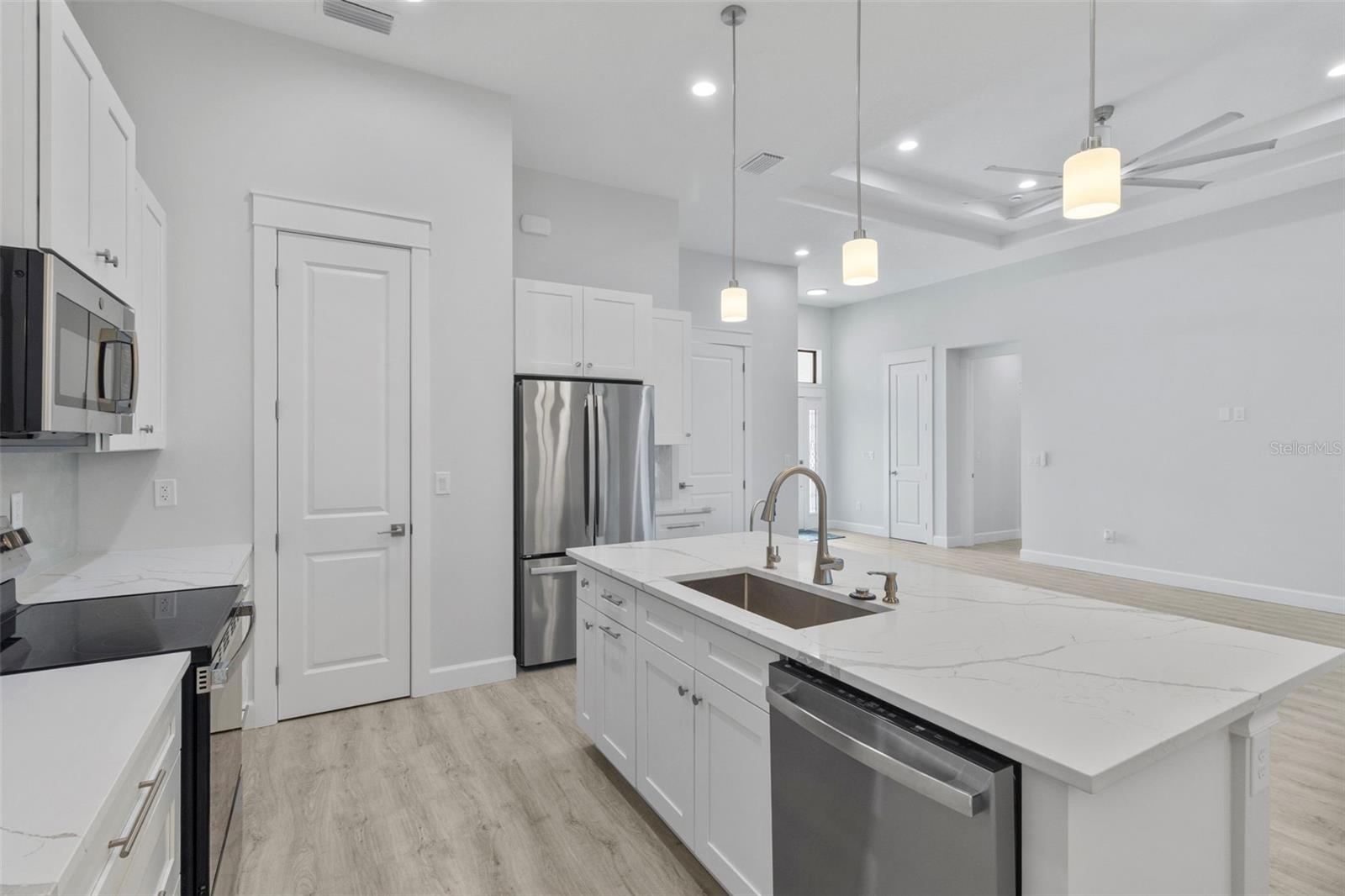 Image 5 of 49 For 2098 Manheim Avenue