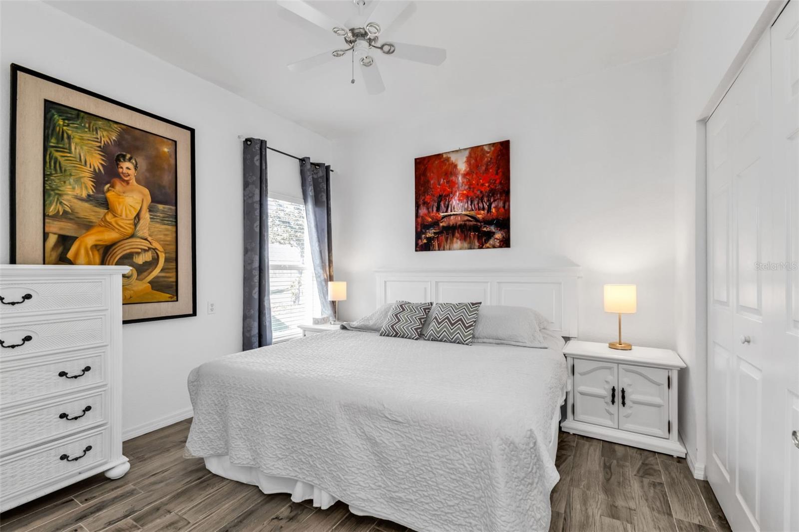 Image 17 of 40 For 24087 Buckingham Way