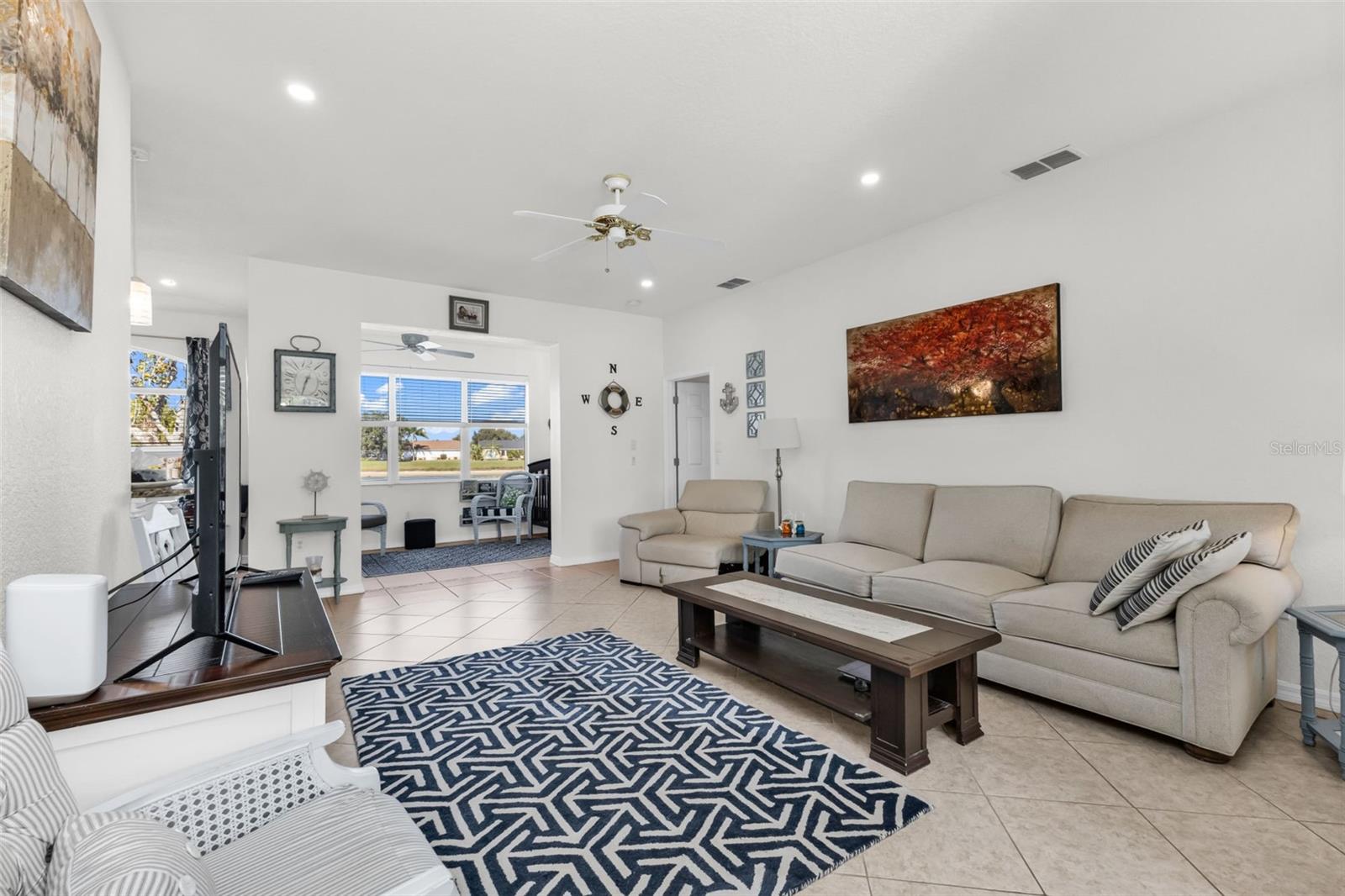 Image 6 of 40 For 24087 Buckingham Way