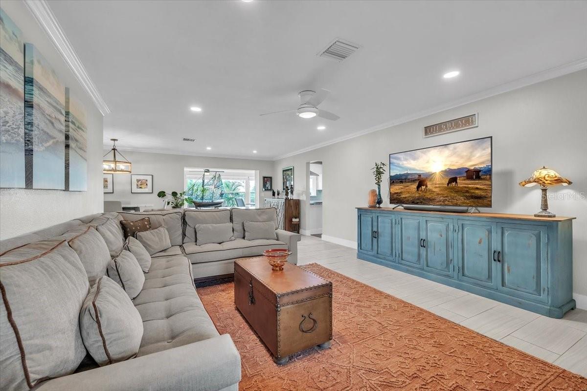 Image 9 of 86 For 904 Inlet Circle