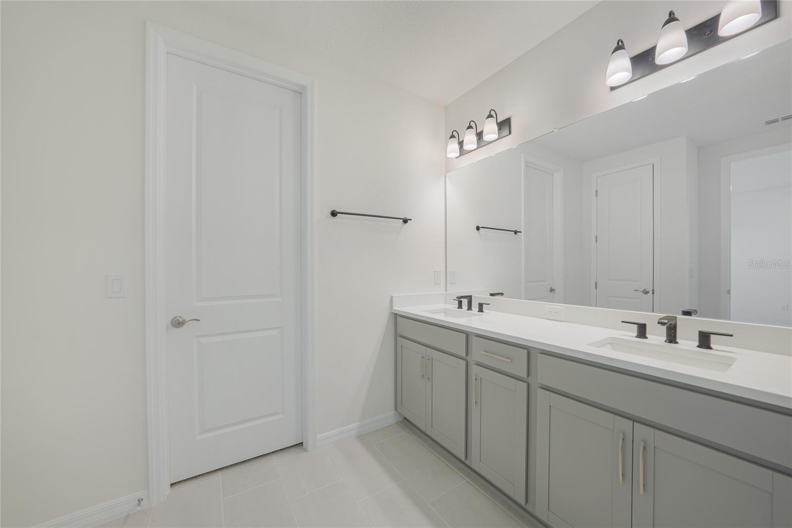 Image 26 of 38 For 13506 Turnleaf Boulevard