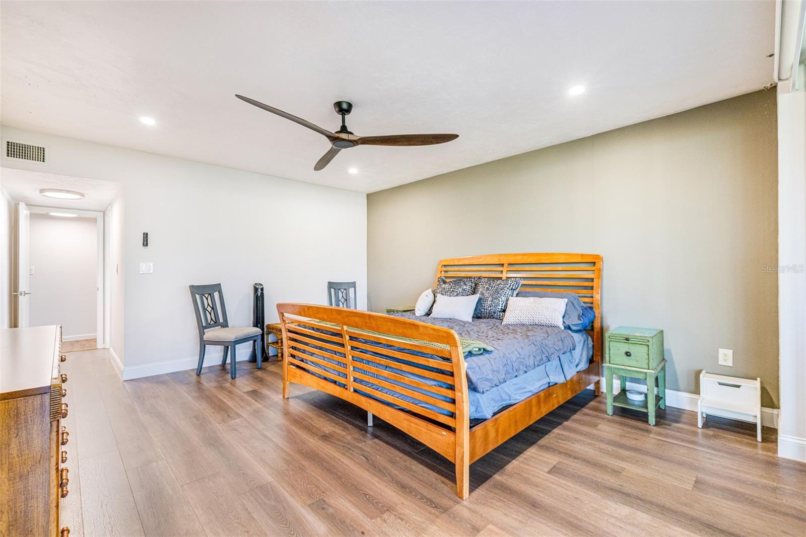 Image 20 of 53 For 3230 Southshore Drive 34a