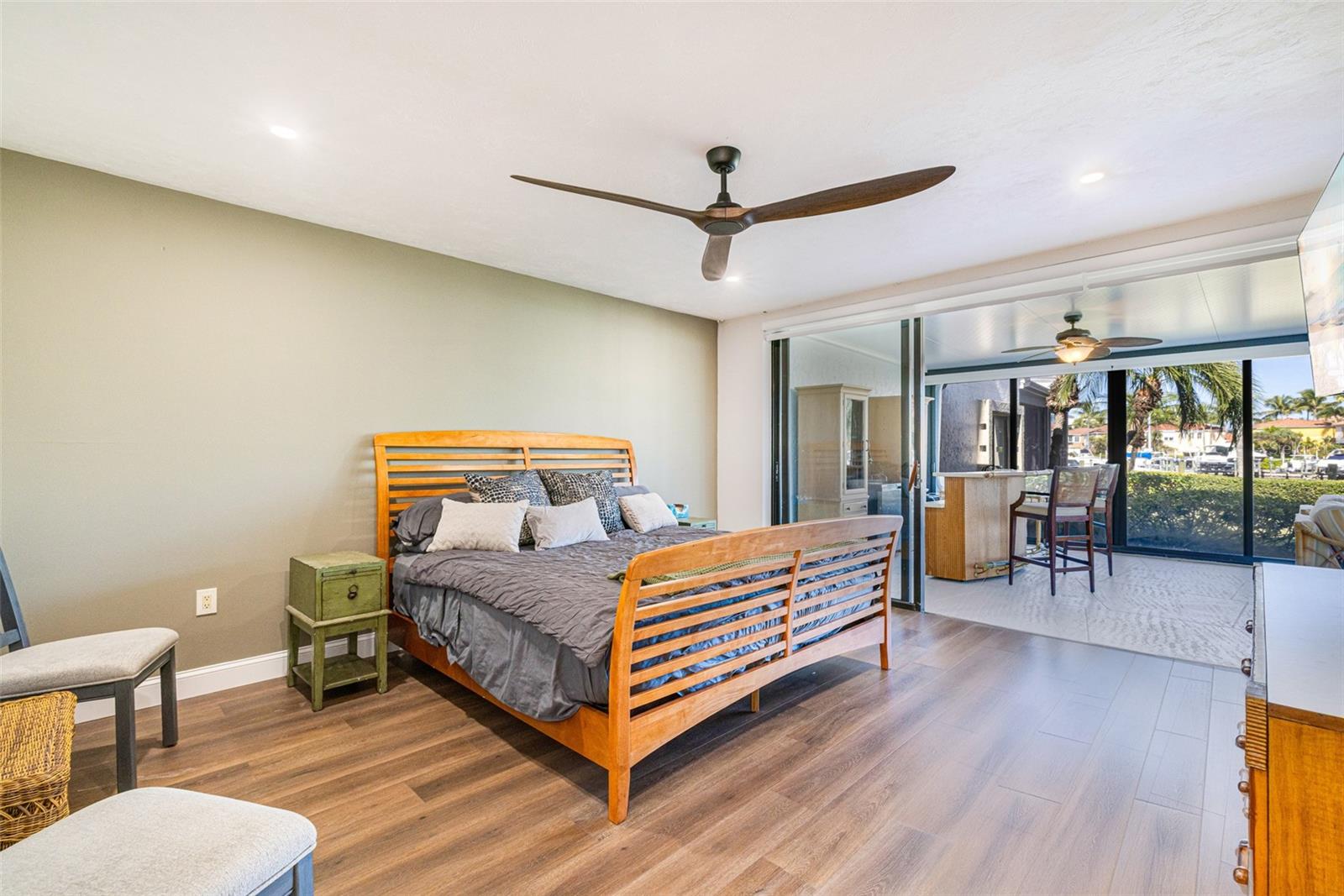 Image 22 of 53 For 3230 Southshore Drive 34a