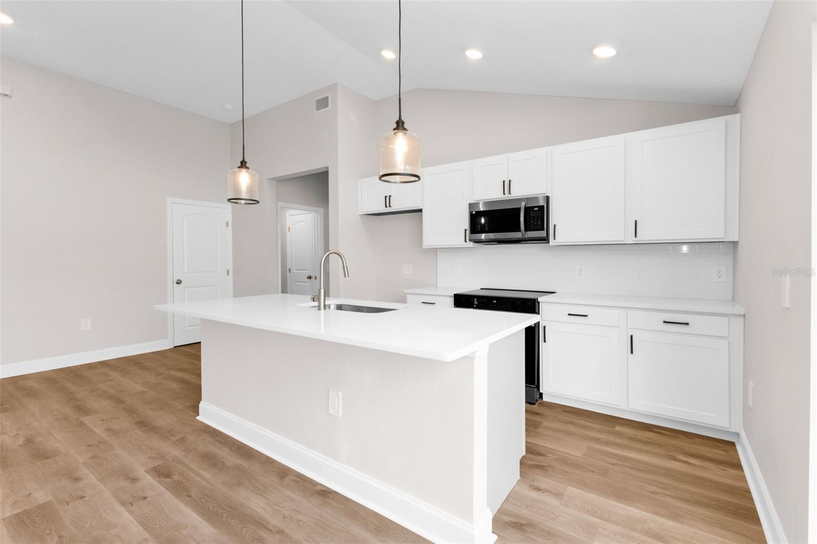 Image 15 of 48 For 3642 Laredo Avenue