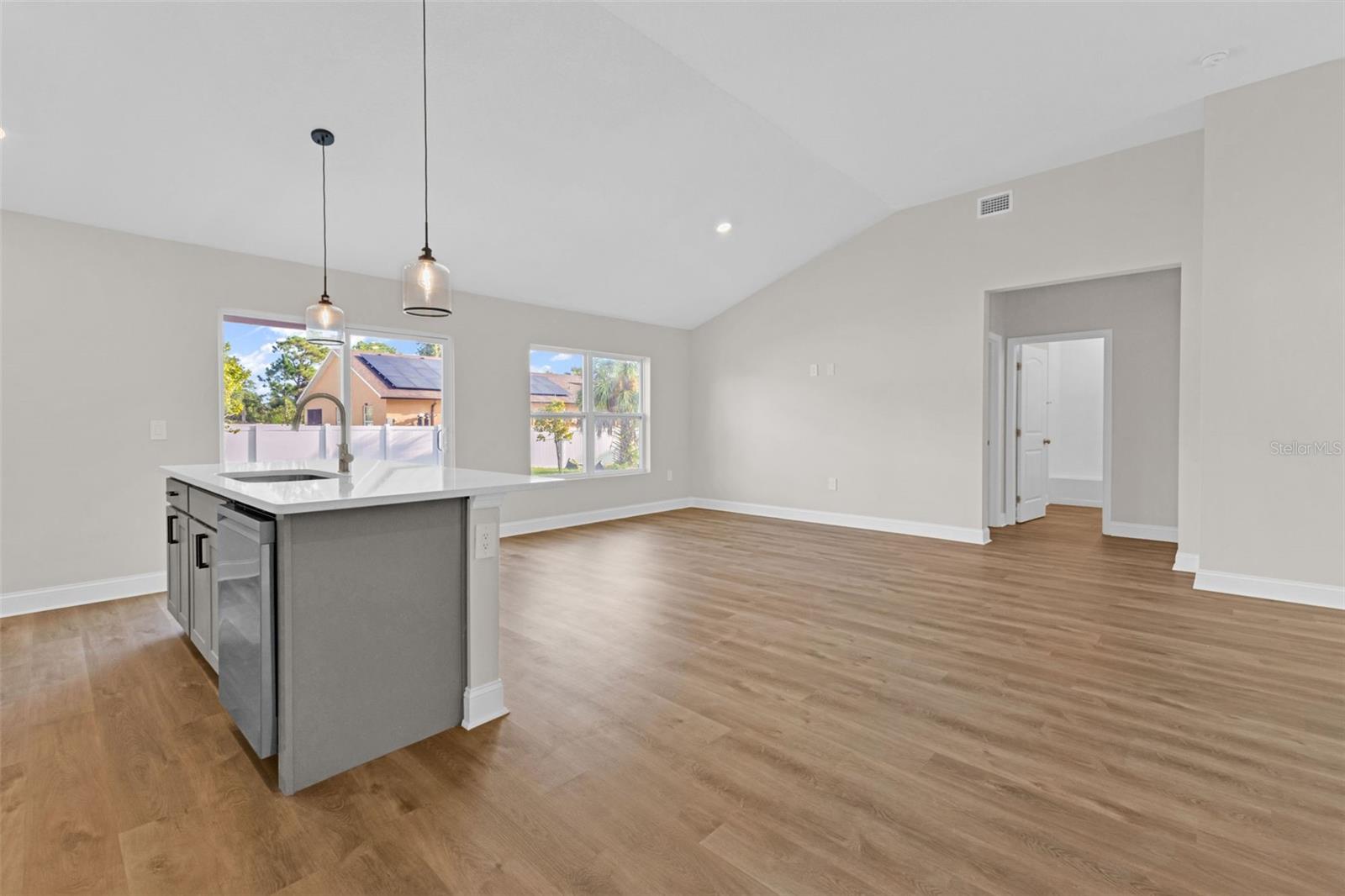 Image 16 of 48 For 3642 Laredo Avenue