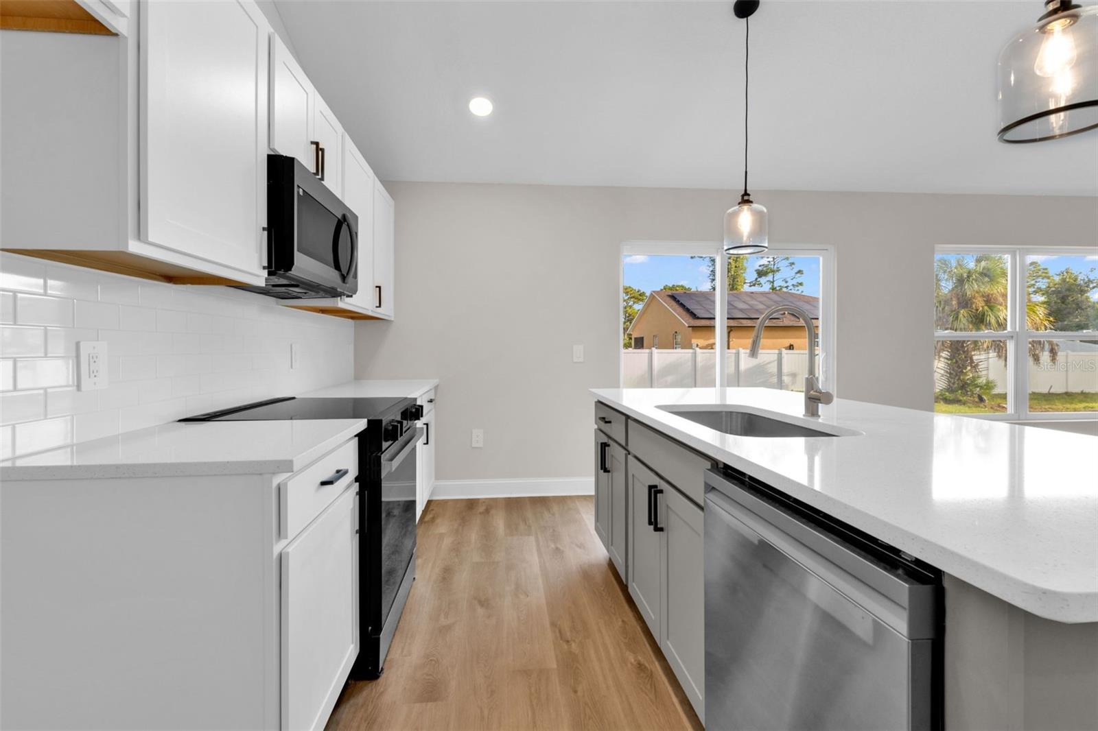 Image 17 of 48 For 3642 Laredo Avenue