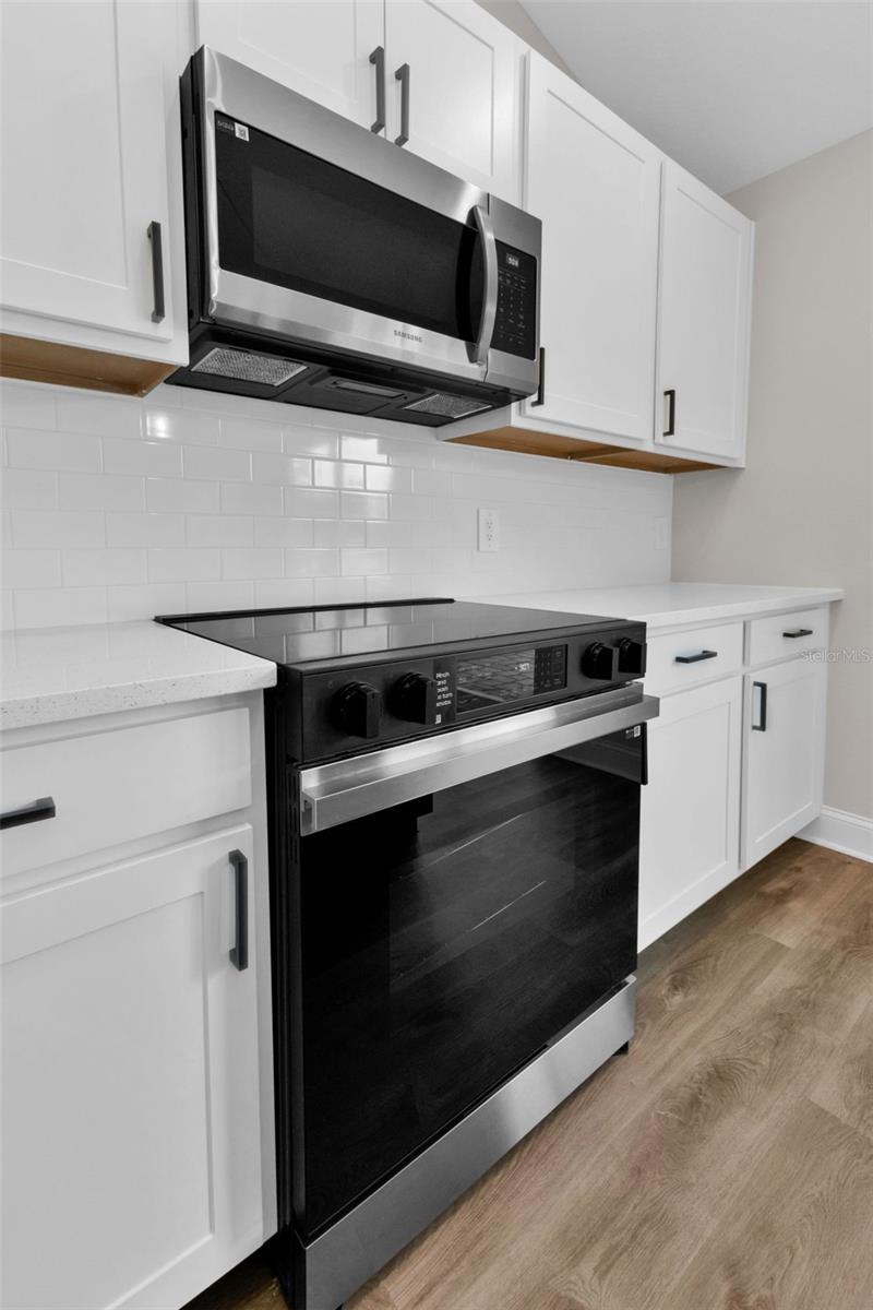 Image 18 of 48 For 3642 Laredo Avenue