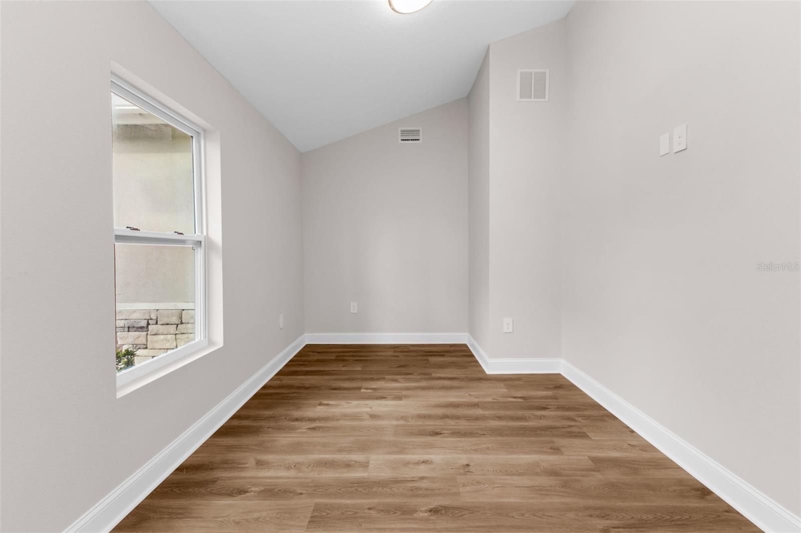 Image 9 of 48 For 3642 Laredo Avenue