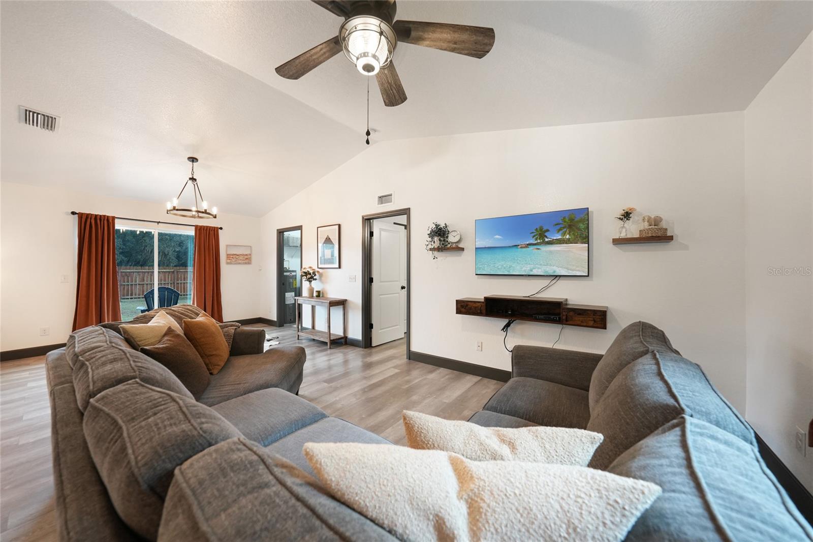 Image 12 of 45 For 2973 Brownville Street