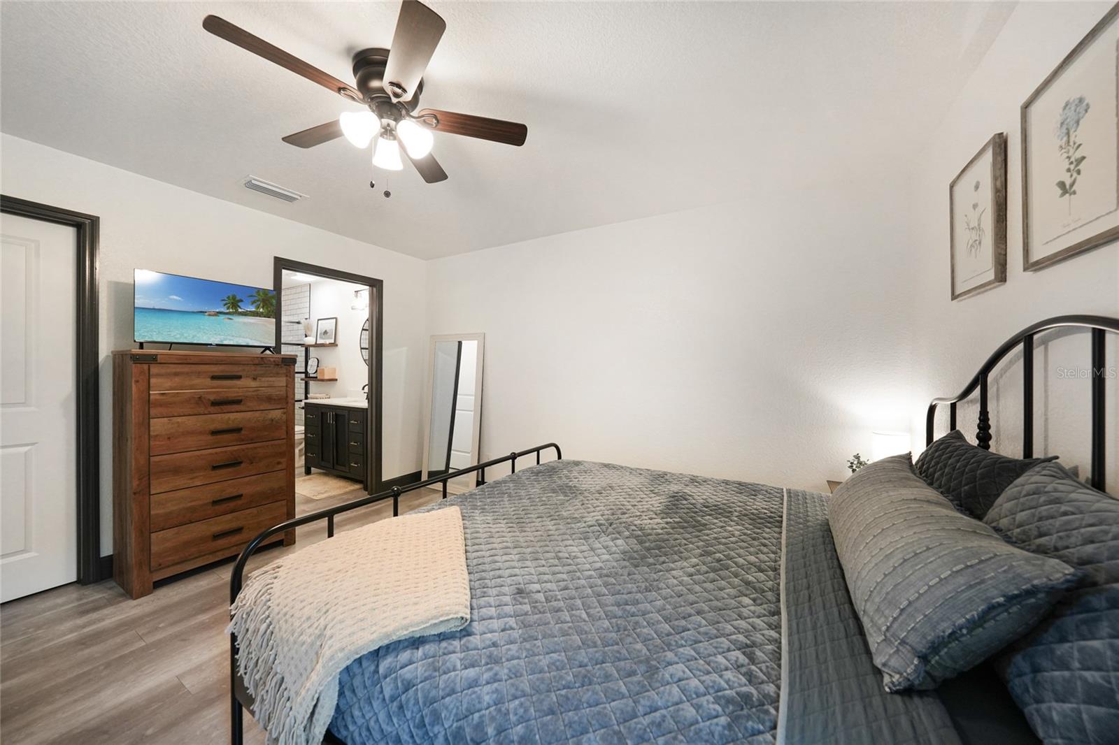 Image 15 of 45 For 2973 Brownville Street