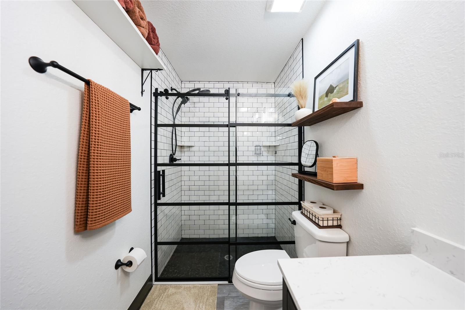 Image 17 of 45 For 2973 Brownville Street