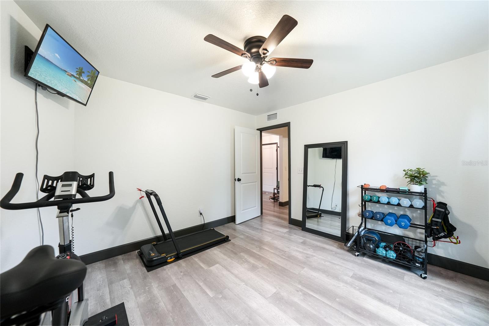 Image 20 of 45 For 2973 Brownville Street