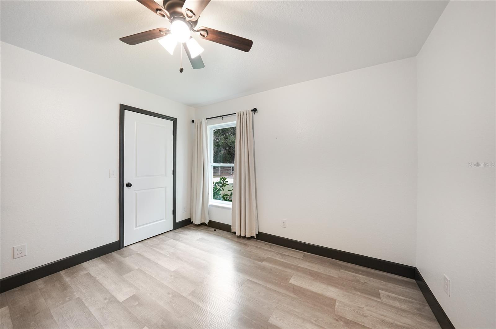 Image 22 of 45 For 2973 Brownville Street