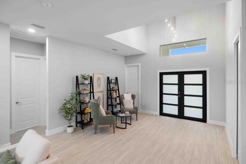 Image 4 of 45 For 38 Lark Drive