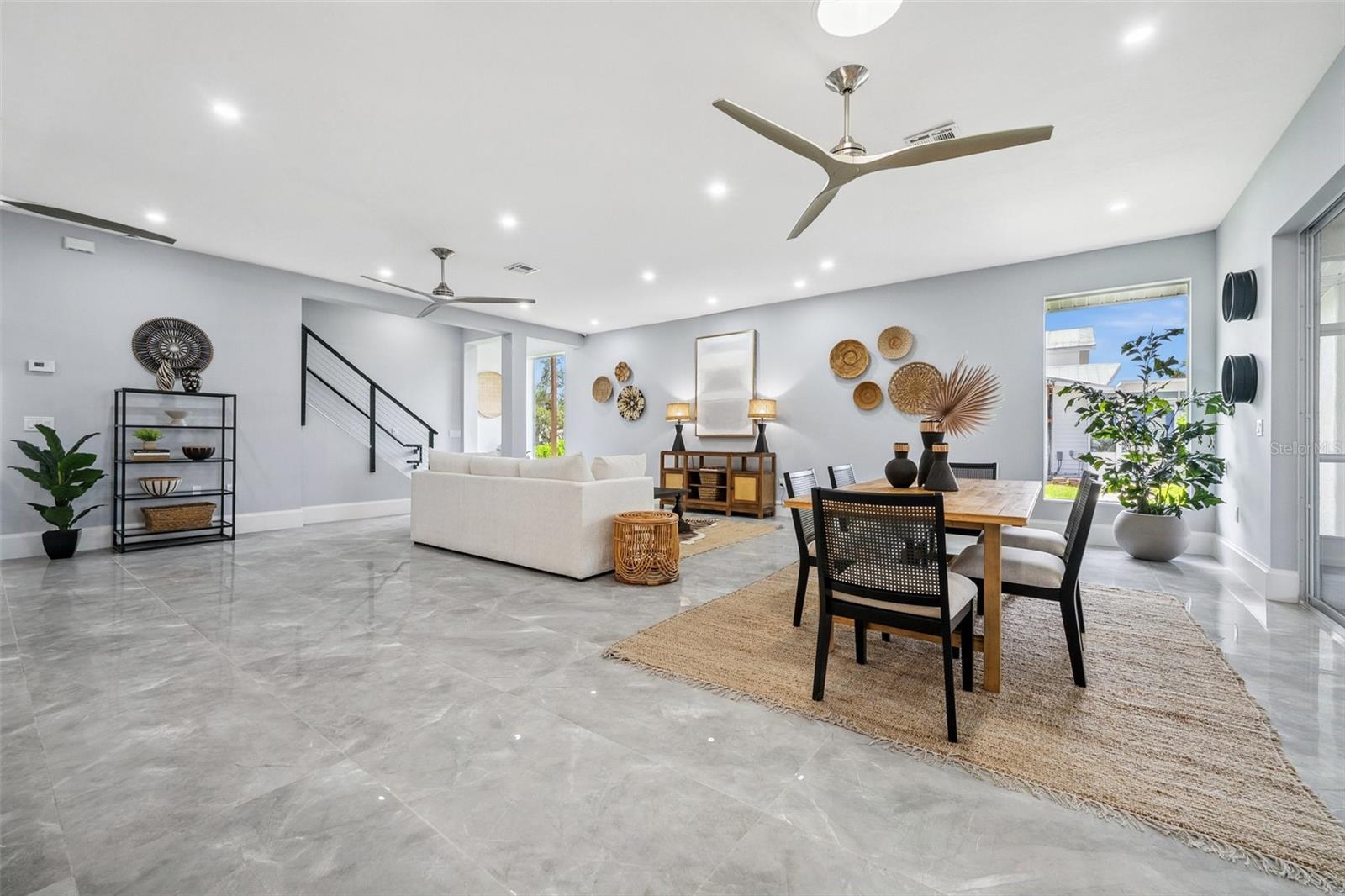 Listing photo id 13 for 4837 Tarpon Avenue