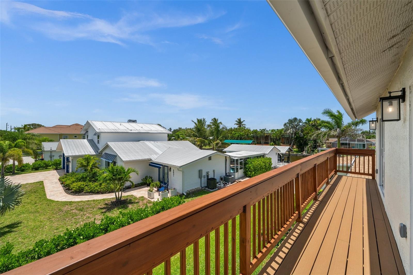 Listing photo id 34 for 4837 Tarpon Avenue