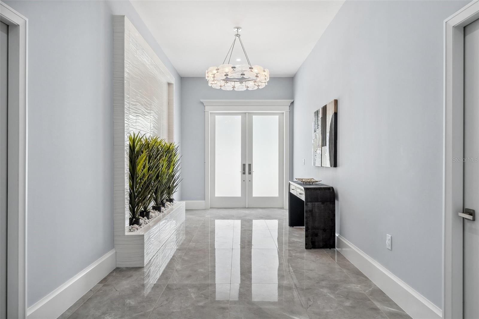 Listing photo id 5 for 4837 Tarpon Avenue