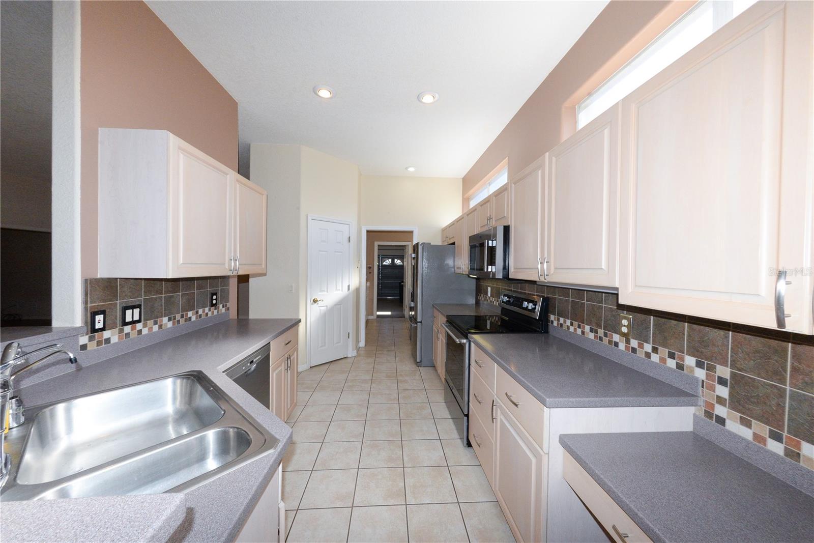 Image 14 of 42 For 10263 Shadow Run Court