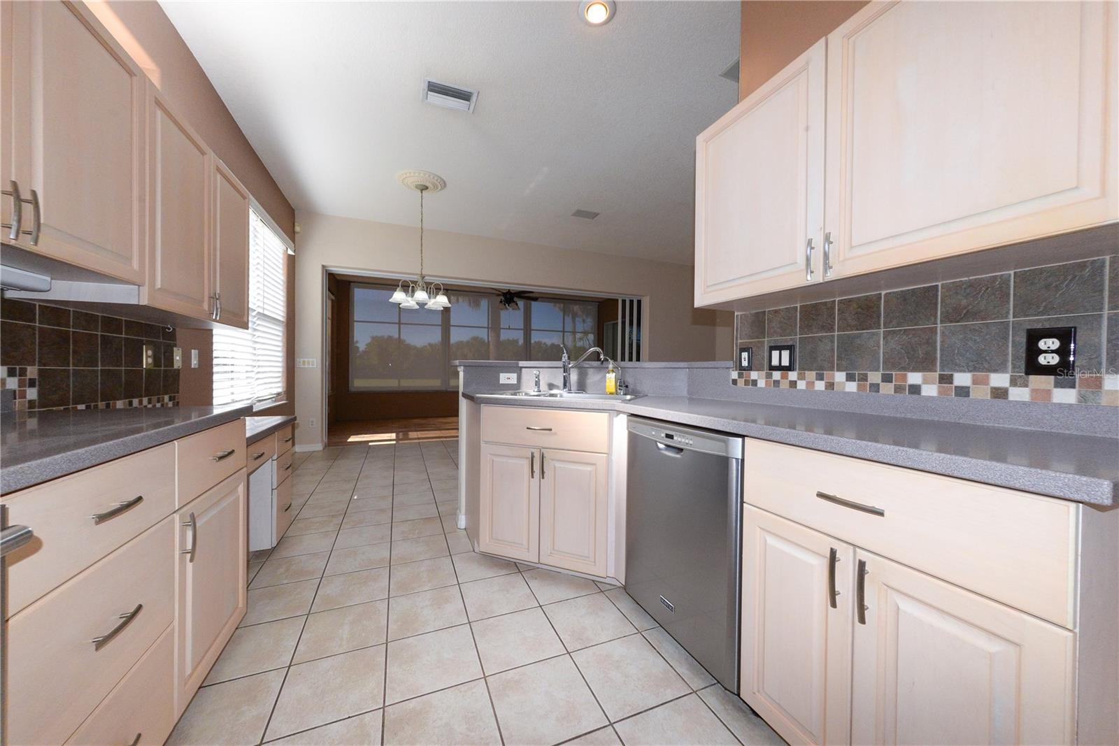 Image 15 of 42 For 10263 Shadow Run Court